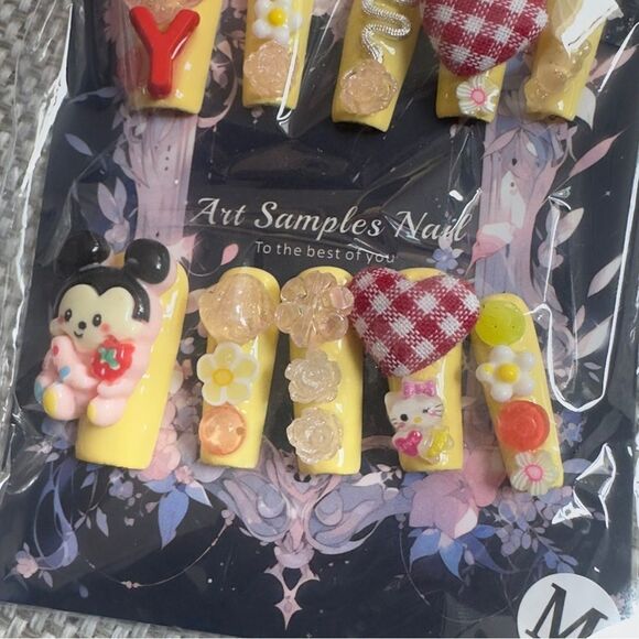 Press On Cute Cartoon Nail Art Set Size Medium - Picture 12 of 13